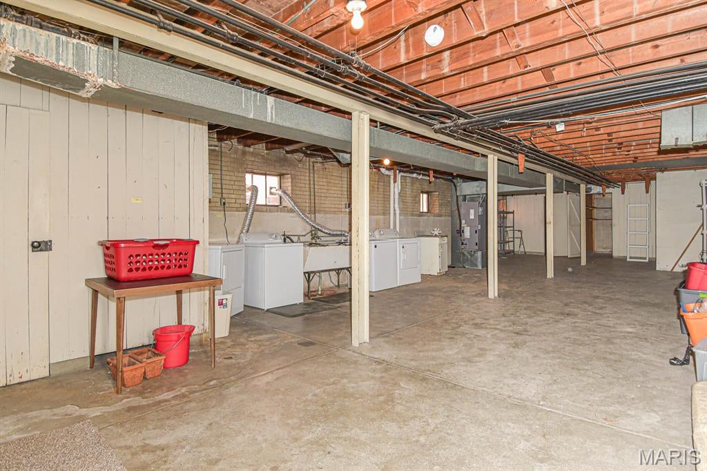 St Louis Hills - Residential Lease