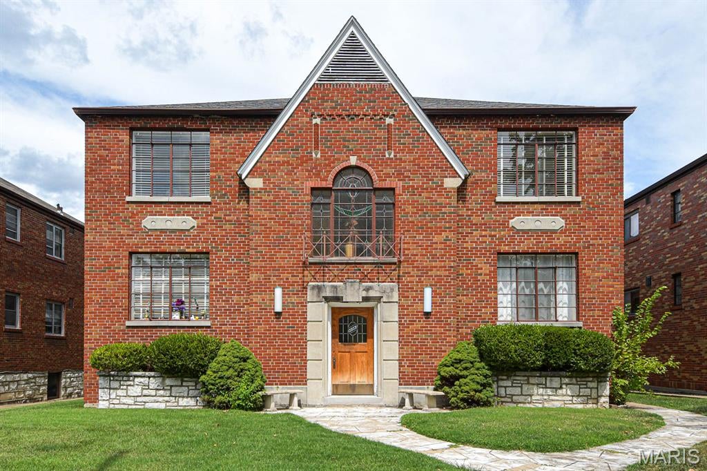 St Louis Hills - Residential Lease