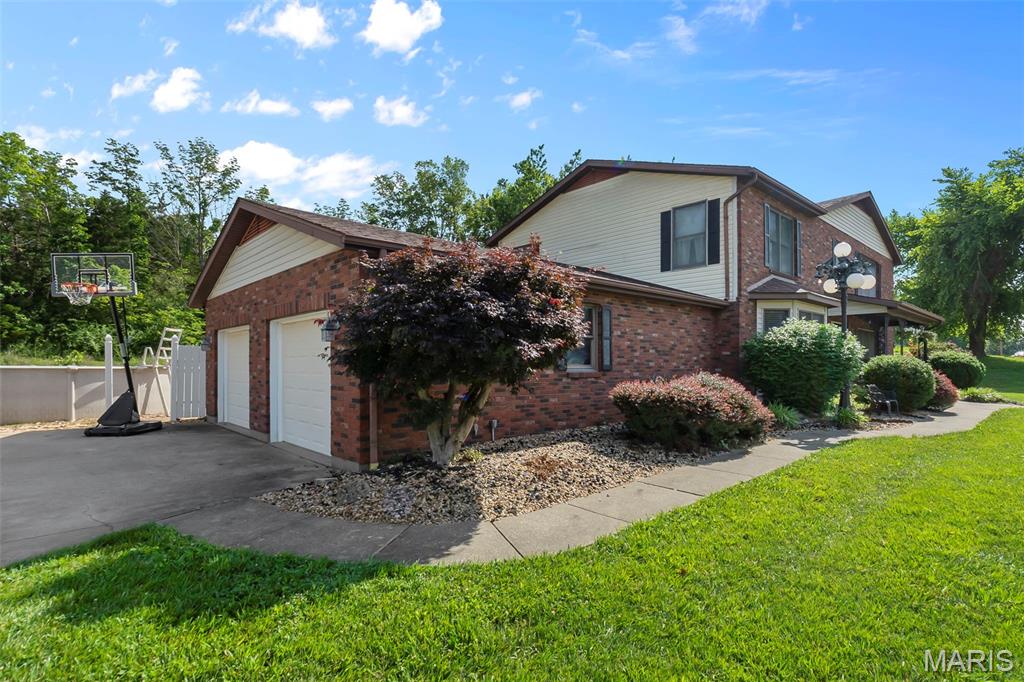Ridgeline Estate - Residential
