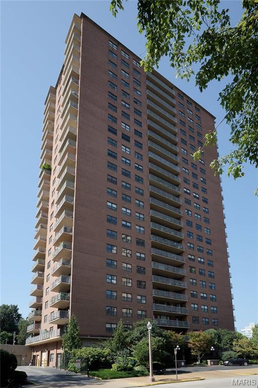Executive House - Residential