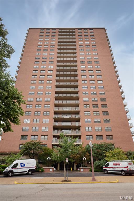 Executive House - Residential