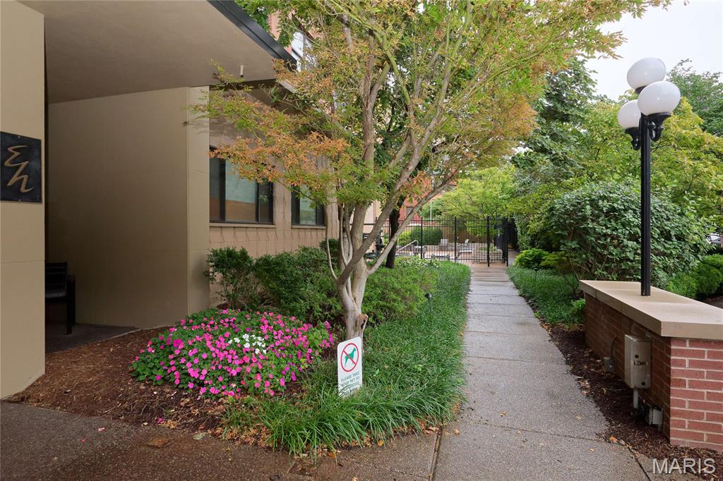 Executive House - Residential