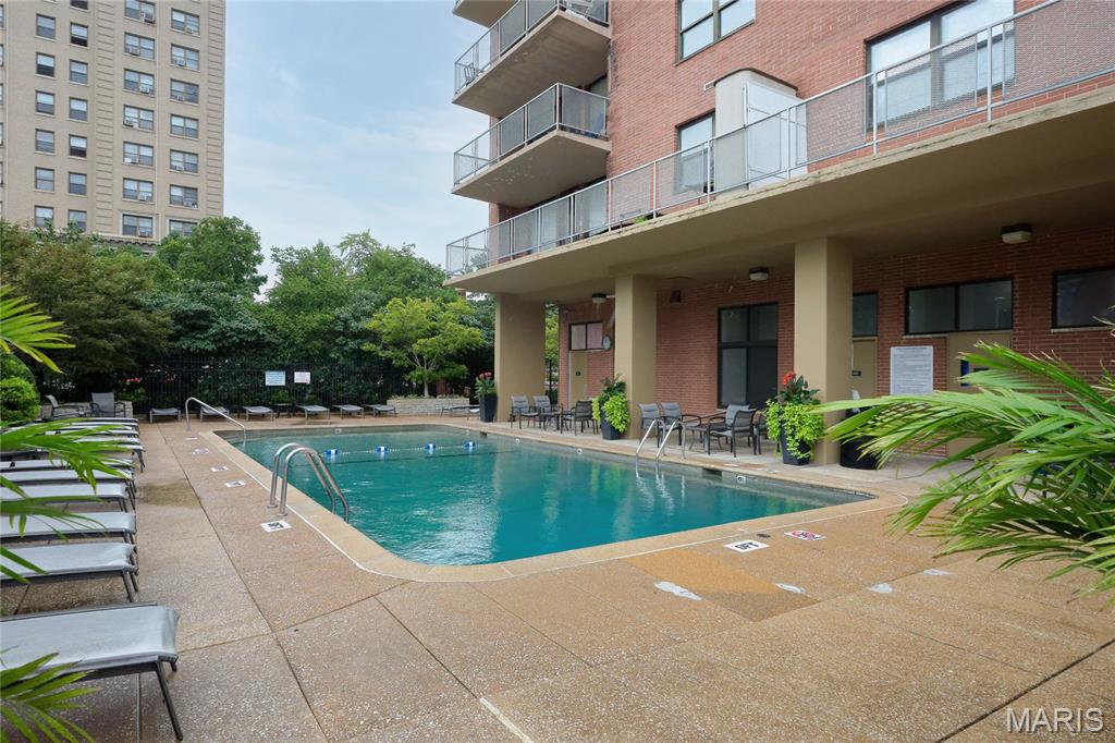 Executive House - Residential