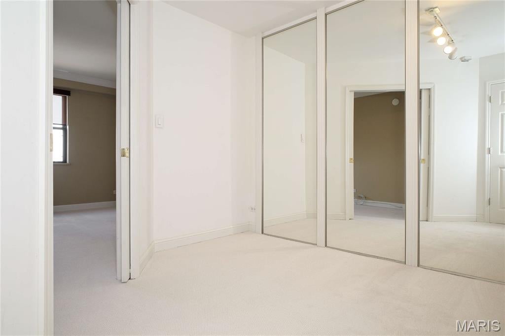Executive House - Residential
