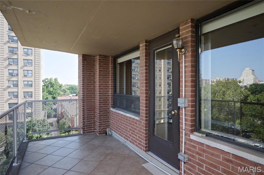 Executive House - Residential
