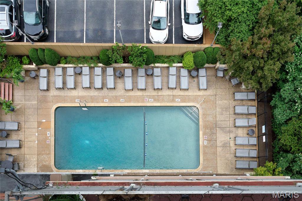 Executive House - Residential