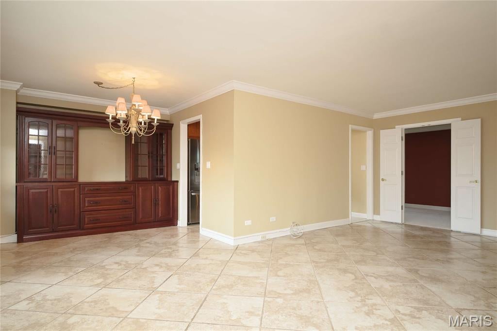 Executive House - Residential