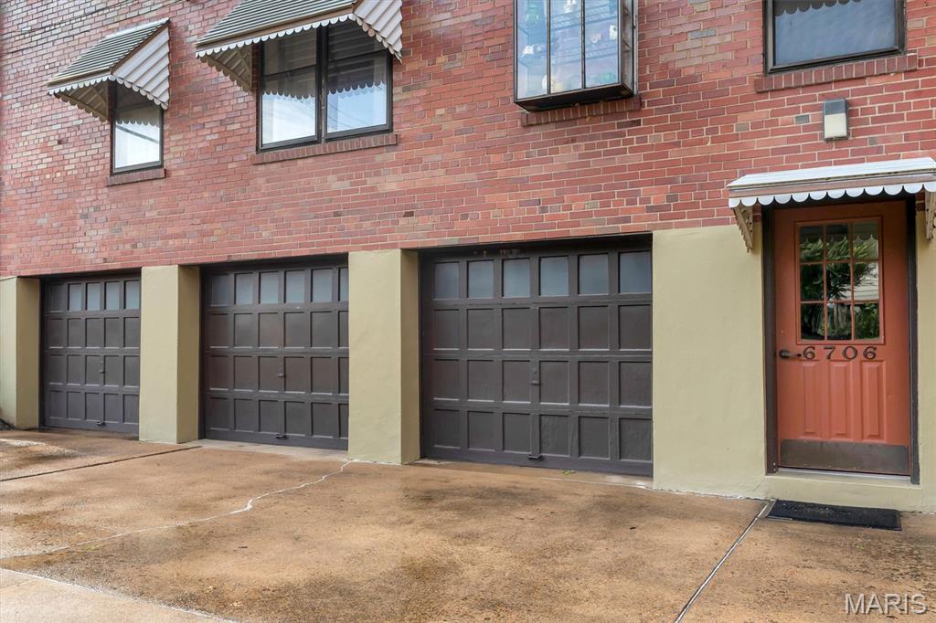 Jamieson Place Condos - Residential