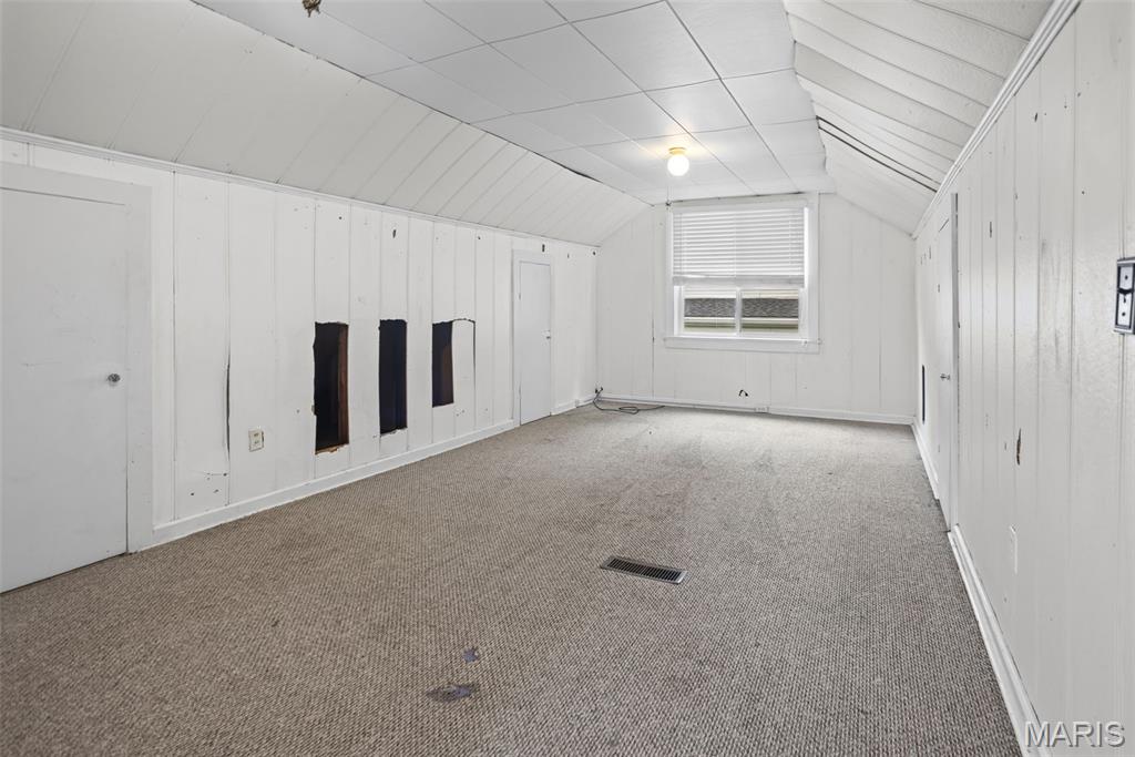 NOT IN A SUBDIVISIOIN - Residential