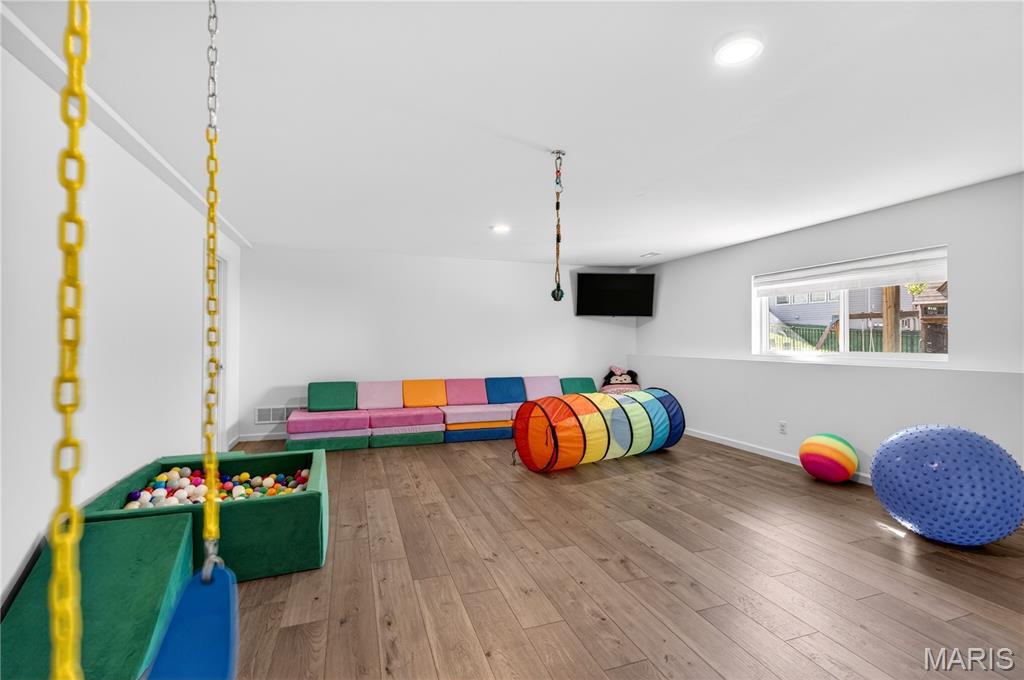 Carlton Glen Estate #12 - Residential