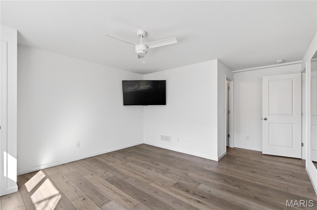 Carlton Glen Estate #12 - Residential