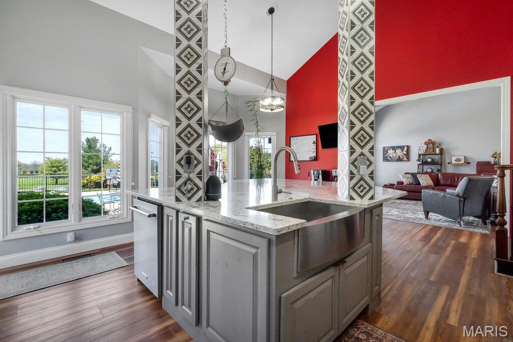 Country Manor Meadows 1st Add - Residential