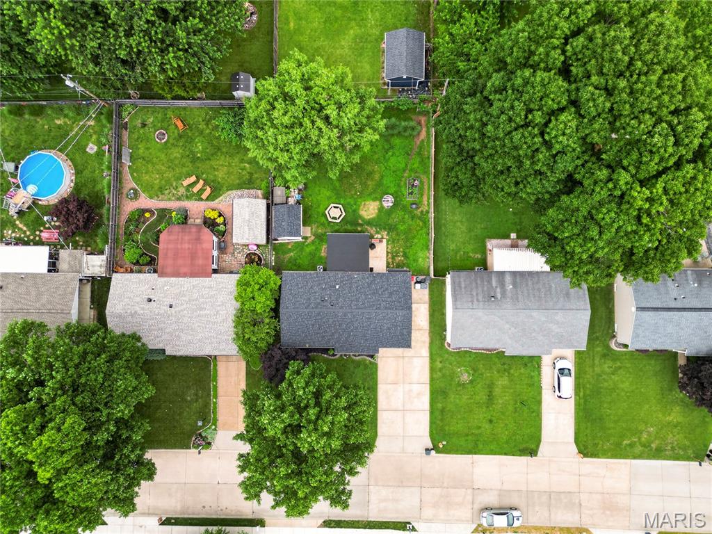 Colonial Manor 3 - Residential