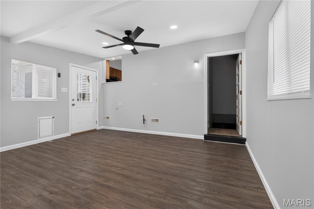 Colonial Manor 3 - Residential