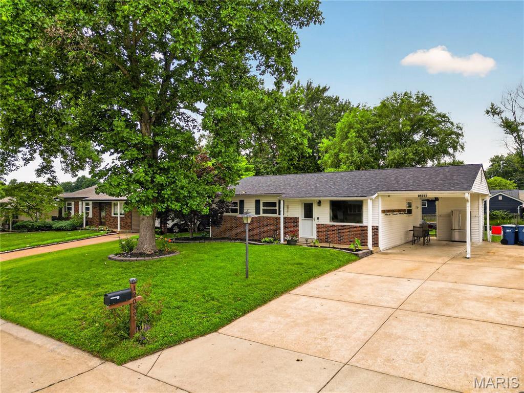 Colonial Manor 3 - Residential