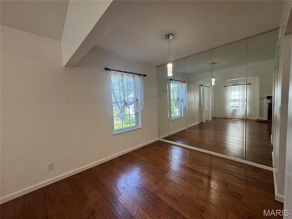Hanley Condo The - Residential