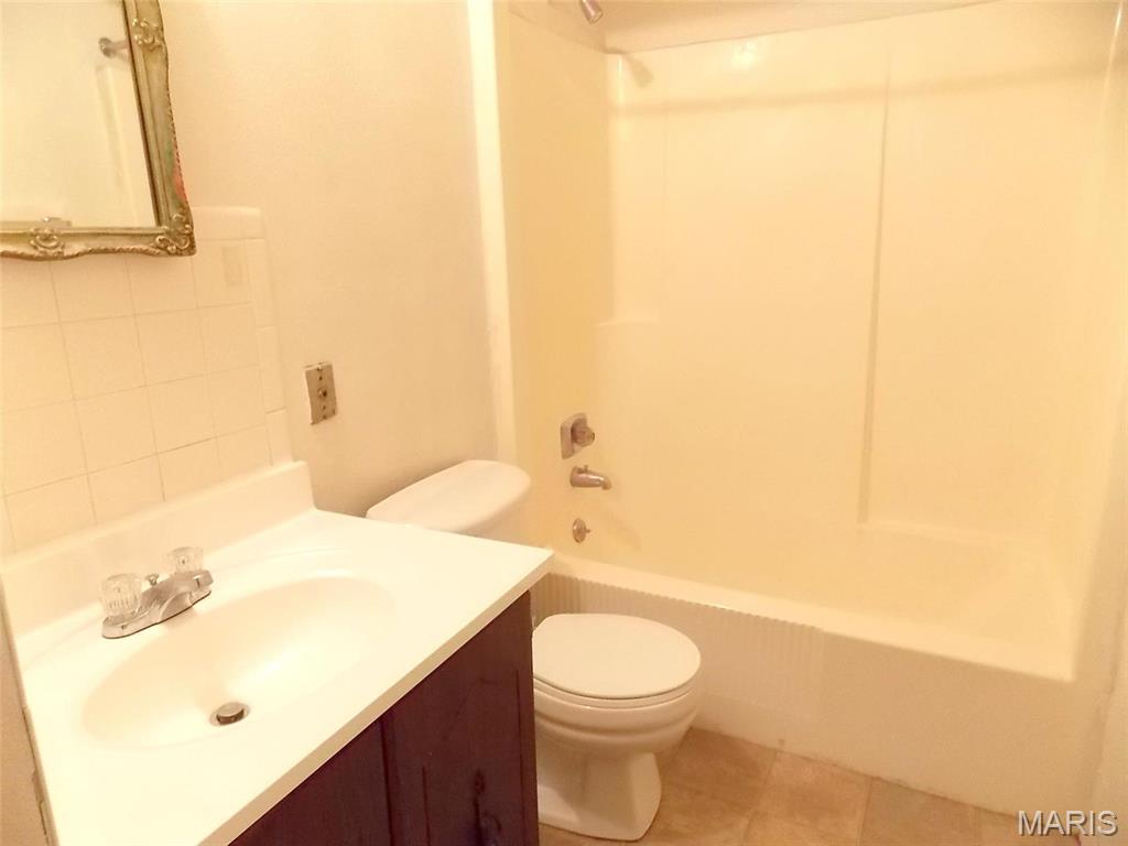 NOT IN A SUBDIVISION - Residential Lease