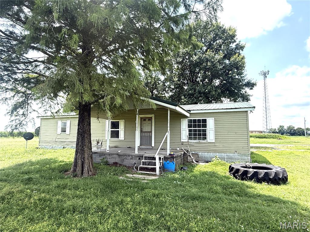 3 Acres on County Rd 363 – Caruthersville, MO  
A great opportunity to create the home you truly want.

This property includes 3 spacious acres with a manufactured home that needs some TLC. Whether you’re looking for a remodel project you can customize to your own style or you’d prefer to start fresh and build your new home, this land gives you the flexibility to do either.

A quiet county-road setting, plenty of room to spread out, and the chance to shape your future home exactly the way you envision it.

SOLD AS IS! Cash or Conventional Loan Only.  Does Not Qualify for USDA or FHA Loan.