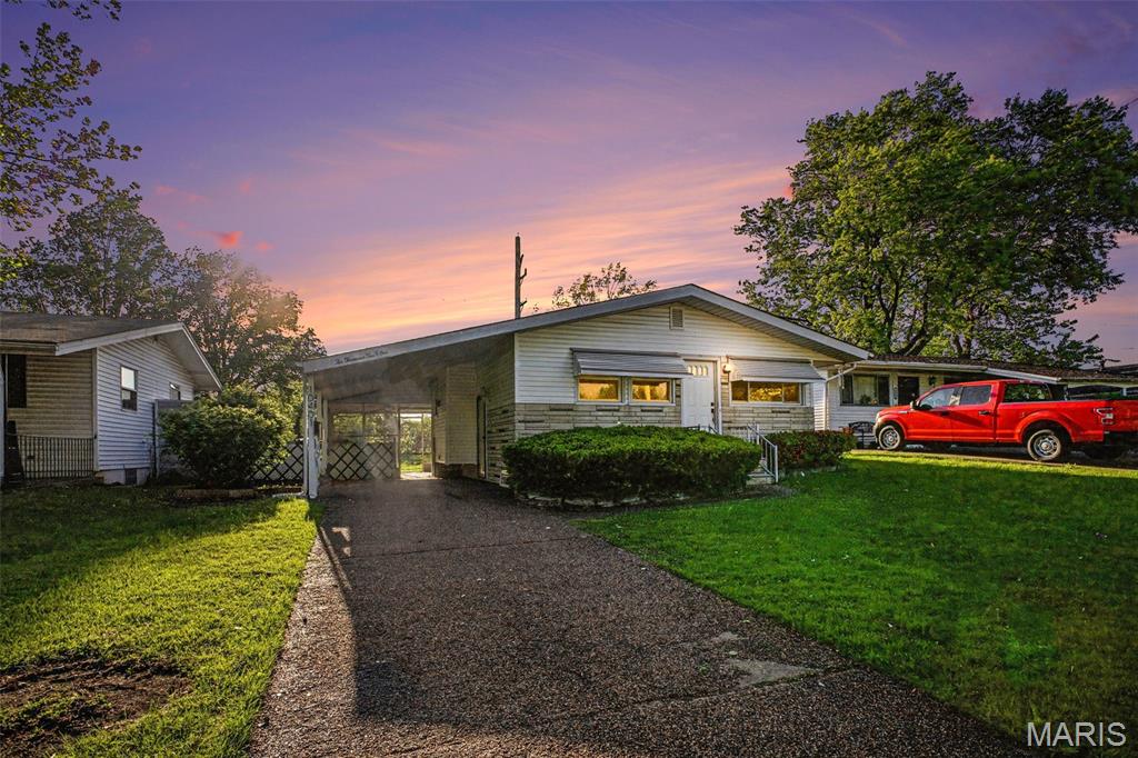 Looking for an average renovated house? Keep scrolling. If you're looking for a top-to-bottom updated masterpiece you can call home, you're in the right spot! Welcome to this fully updated 3 bed/2 bath (with a massive non-conforming 4th bedroom & bathroom ensuite in basement) that you'll fall in love with & never want to leave! Inside you will find an all-new kitchen complete with stainless steel appliances, quartz countertops, new flooring throughout the main level, plus a bathroom so elegant it deserves its own magazine spread. Downstairs the party doesn't stop with a signature built-in bar, spacious 16x15 non-conforming bedroom with yet another bathroom that'll leave you speechless. Luxury living doesn’t have to break the bank & with an attached carport to keep you out of the elements like a butler holding an umbrella, every day feels like vacation at Lilac Ave. Schedule your showing right now!
