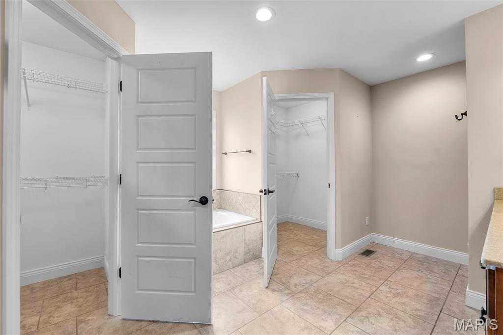 Enclave Lake Estates Ph I - Residential