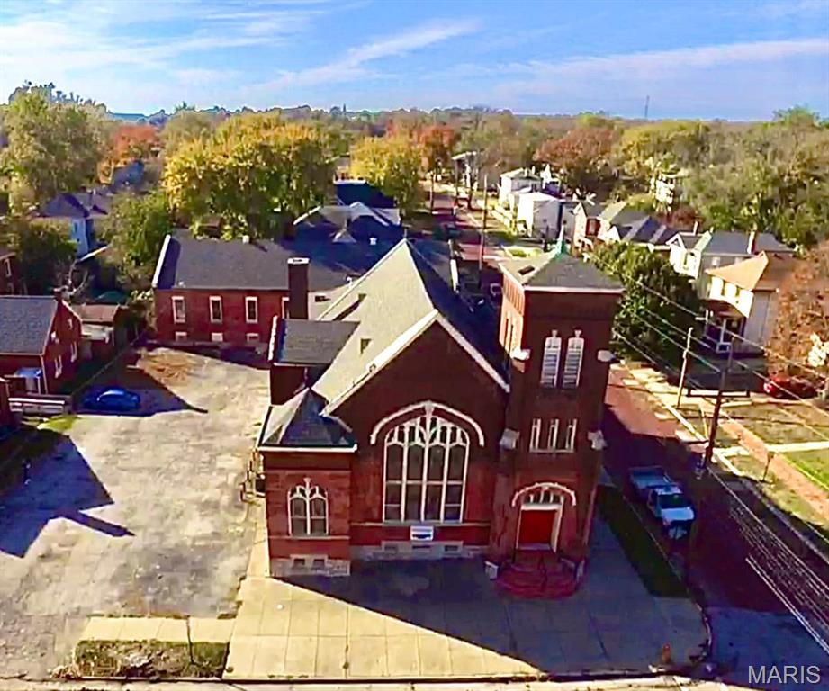 City/Alton - Commercial Sale