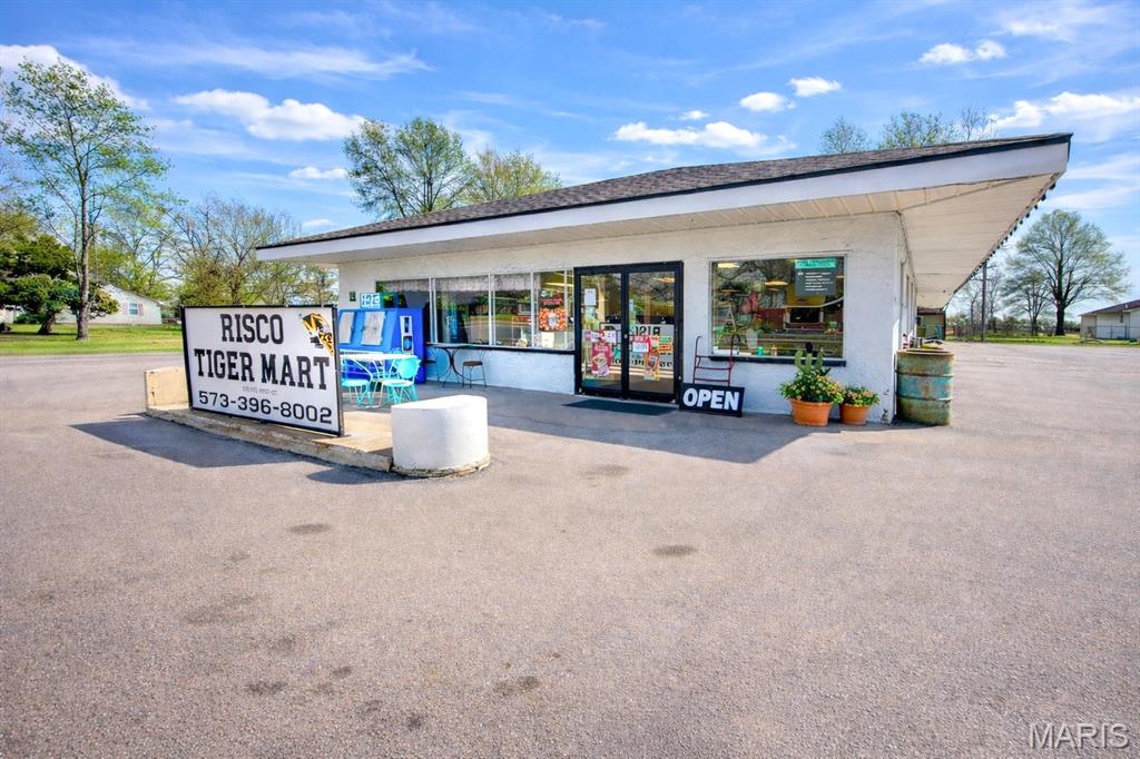 none - Commercial Sale
