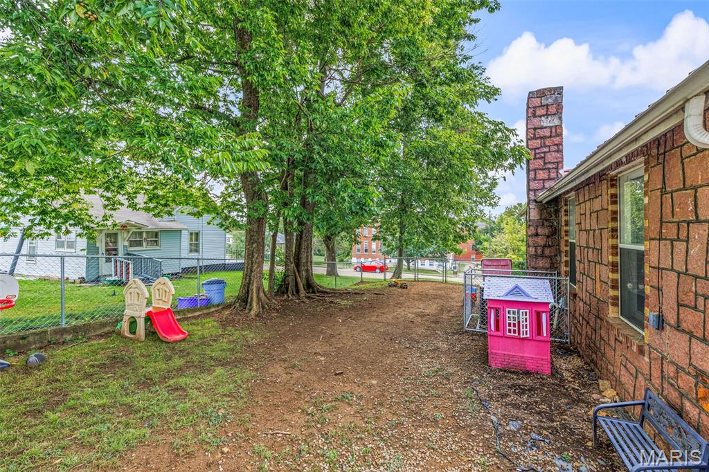 PH DOWNTOWN COMM - Residential