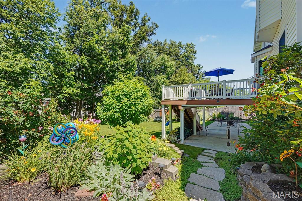 Country Crossing Manor - Residential