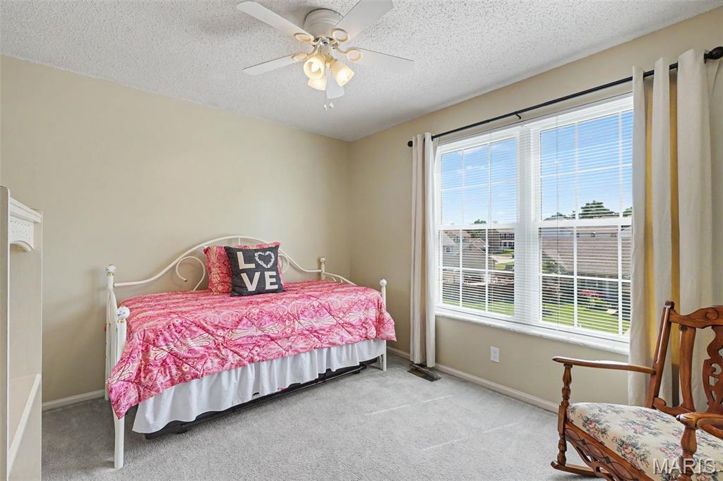 Country Crossing Manor - Residential