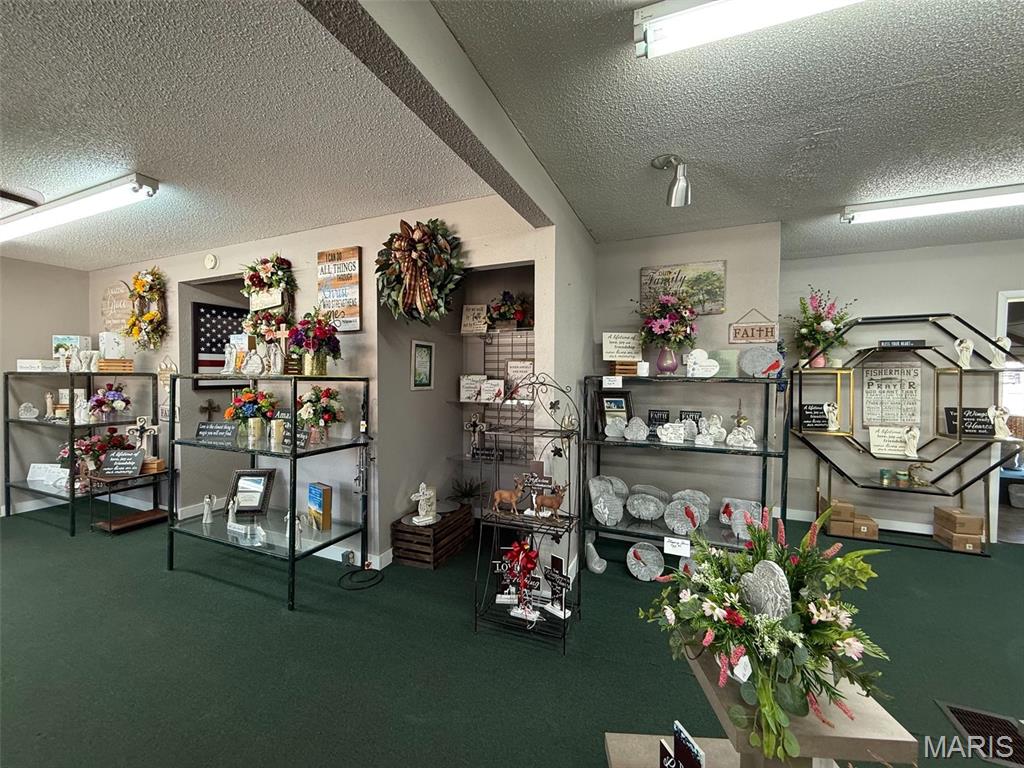 n/a - Commercial Sale
