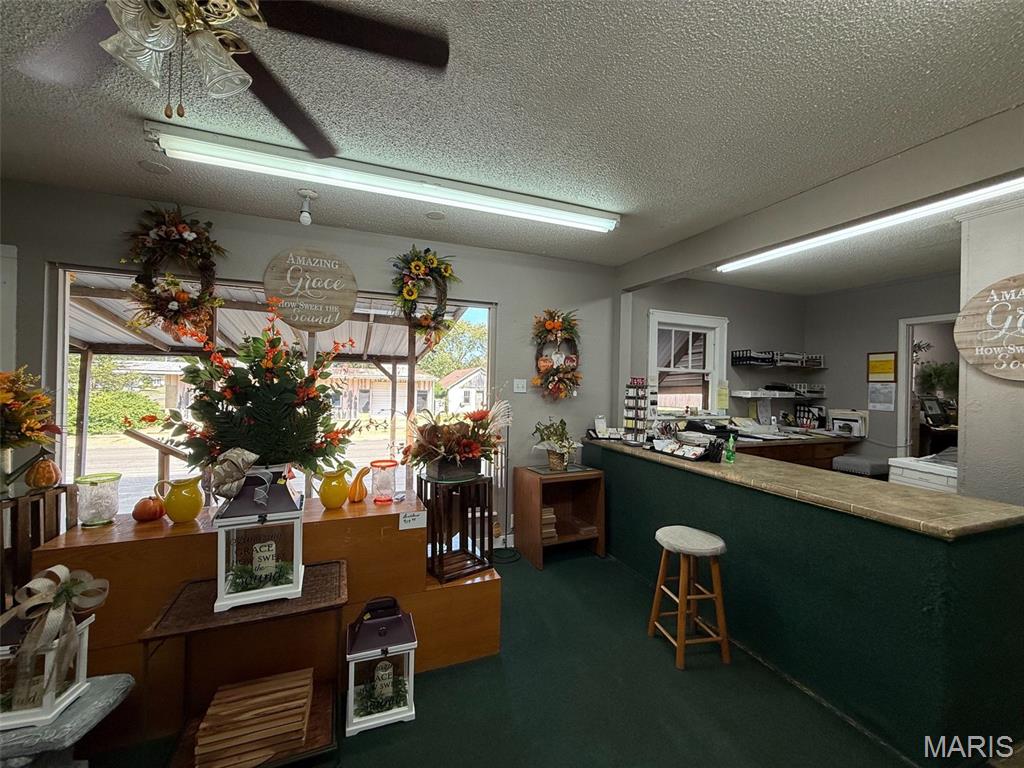 n/a - Commercial Sale