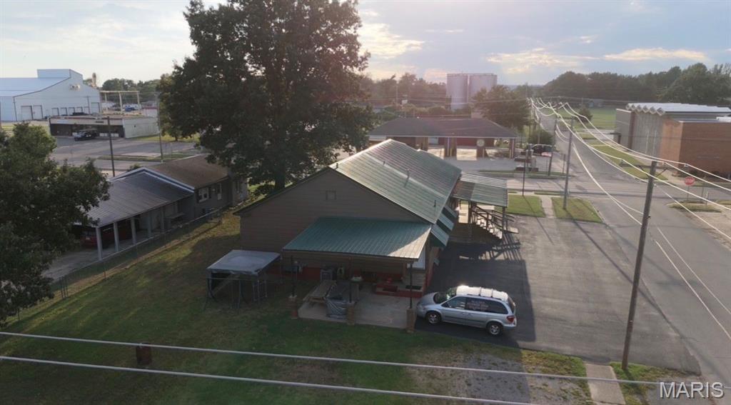 n/a - Commercial Sale