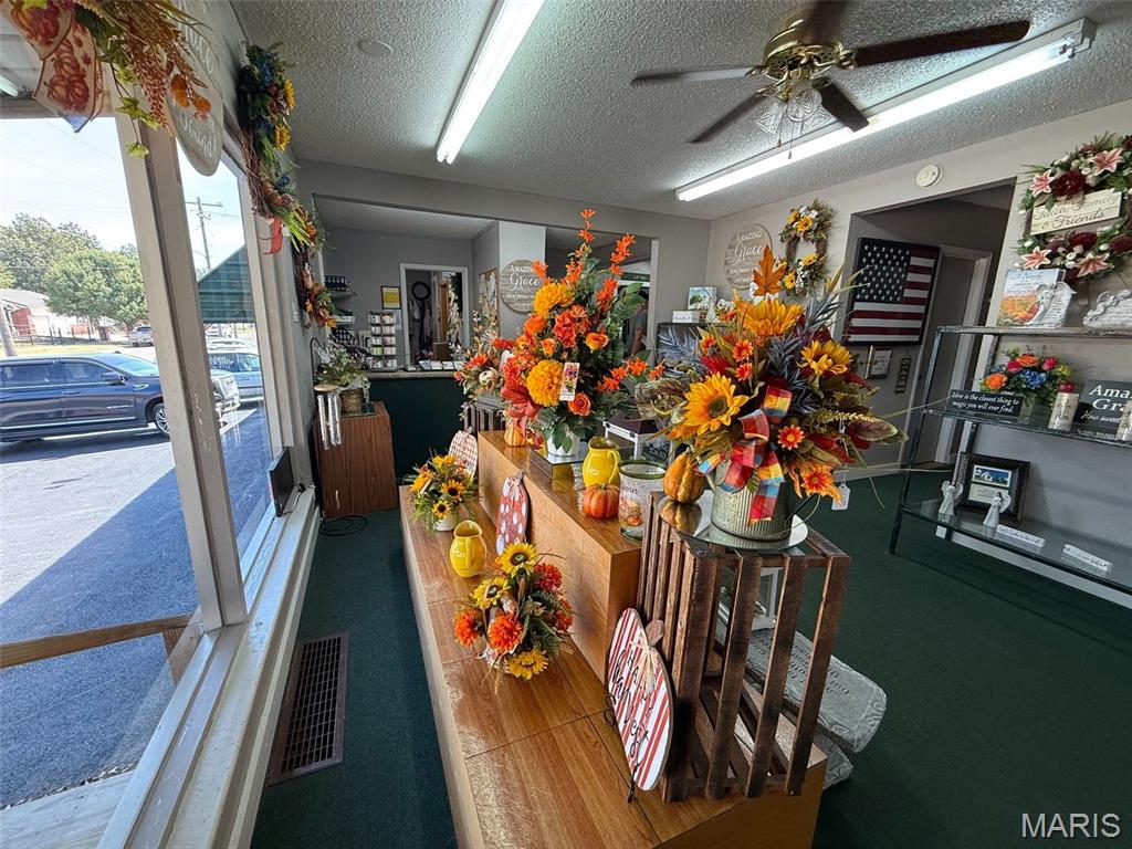 n/a - Commercial Sale