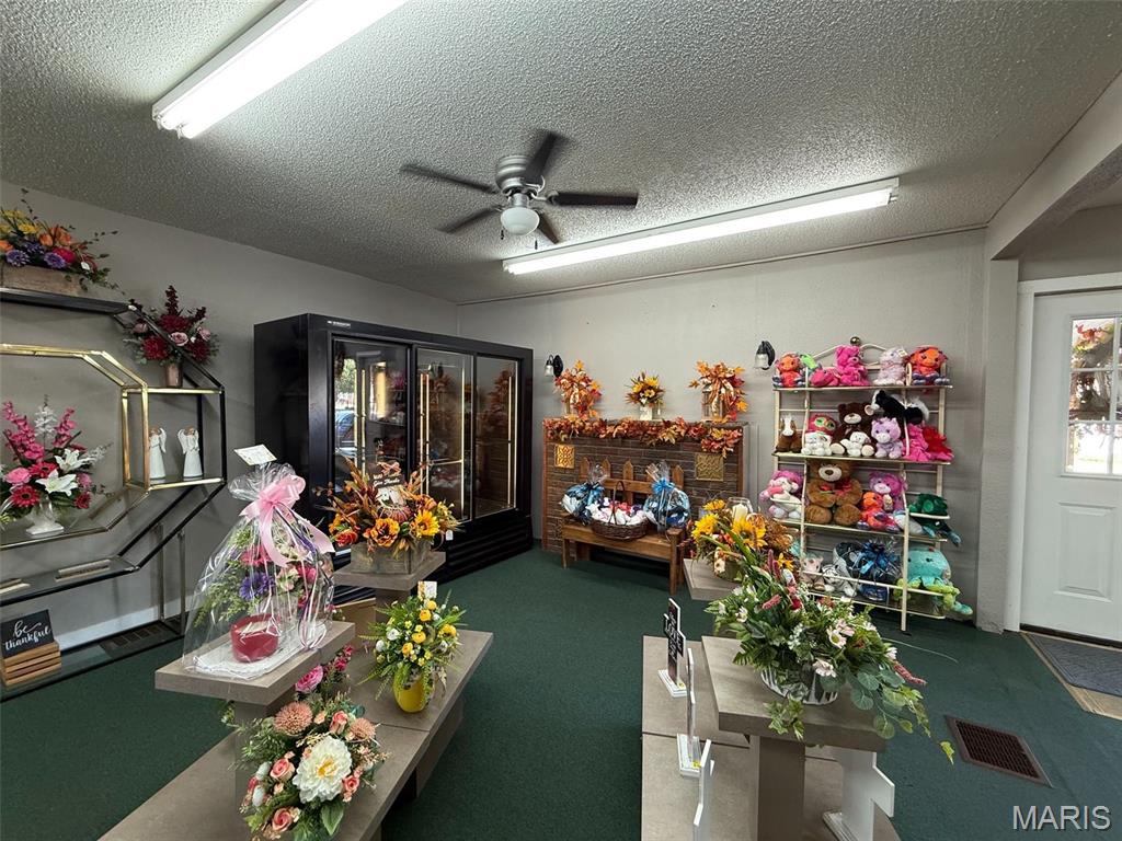n/a - Commercial Sale