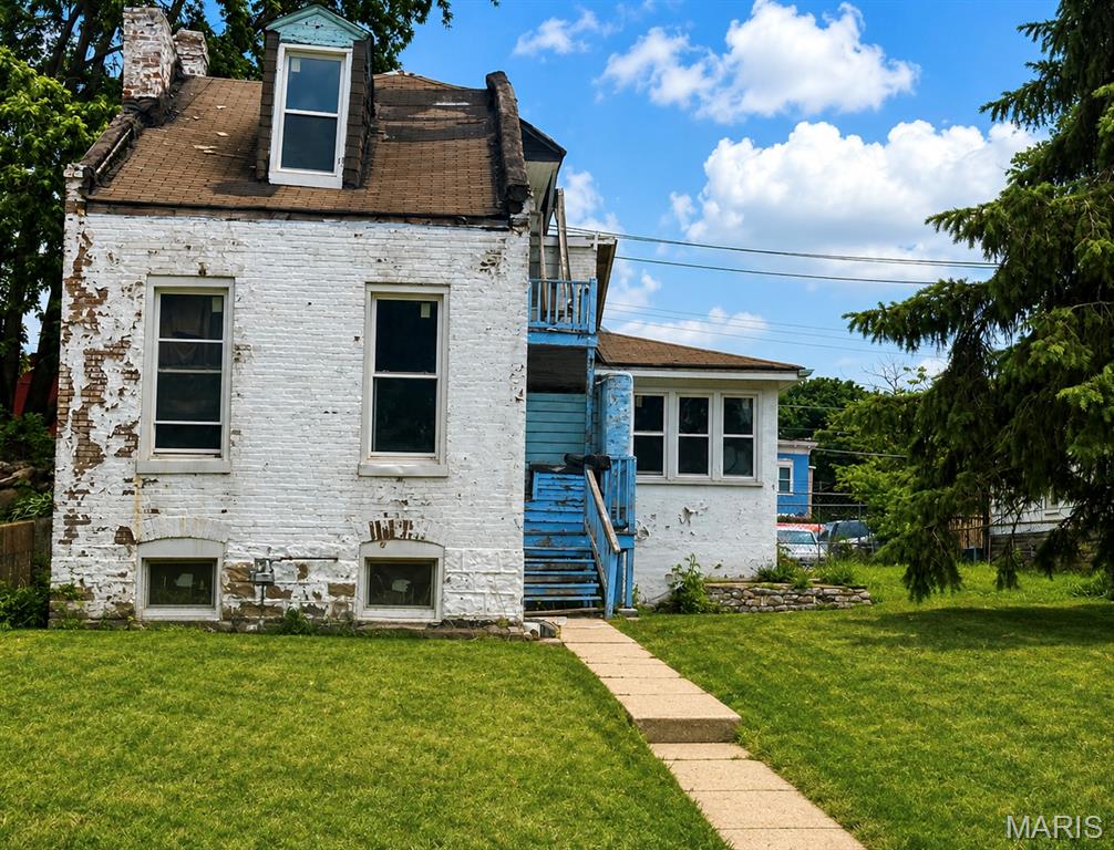 Calling all investors, rehabbers, and visionaries! This single-family home features 3 bedrooms and 2 bathrooms and is ready for someone with the vision to bring it back to life. Offering plenty of potential and character, this property features a basement, garage, two full bathrooms, and a spacious layout with room to create something special. Whether you're looking for your next renovation project, investment property, or a home to transform and make your own, this one is worth a look. Bring your vision, your contractor, and your agent. Property is being sold in current condition. Buyer to verify all property information, measurements, schools, HOA, occupancy requirements.