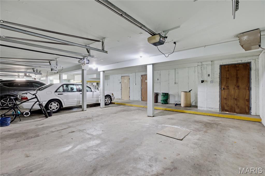 Cambridge Courts Condo - Residential