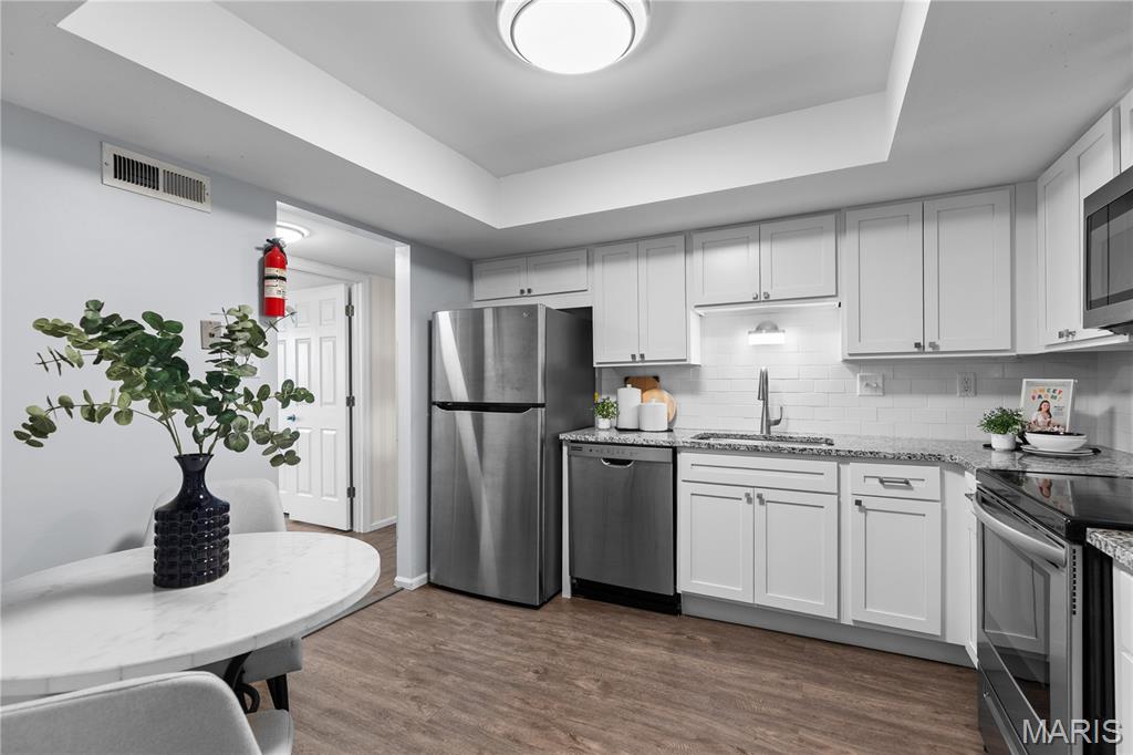 Cambridge Courts Condo - Residential