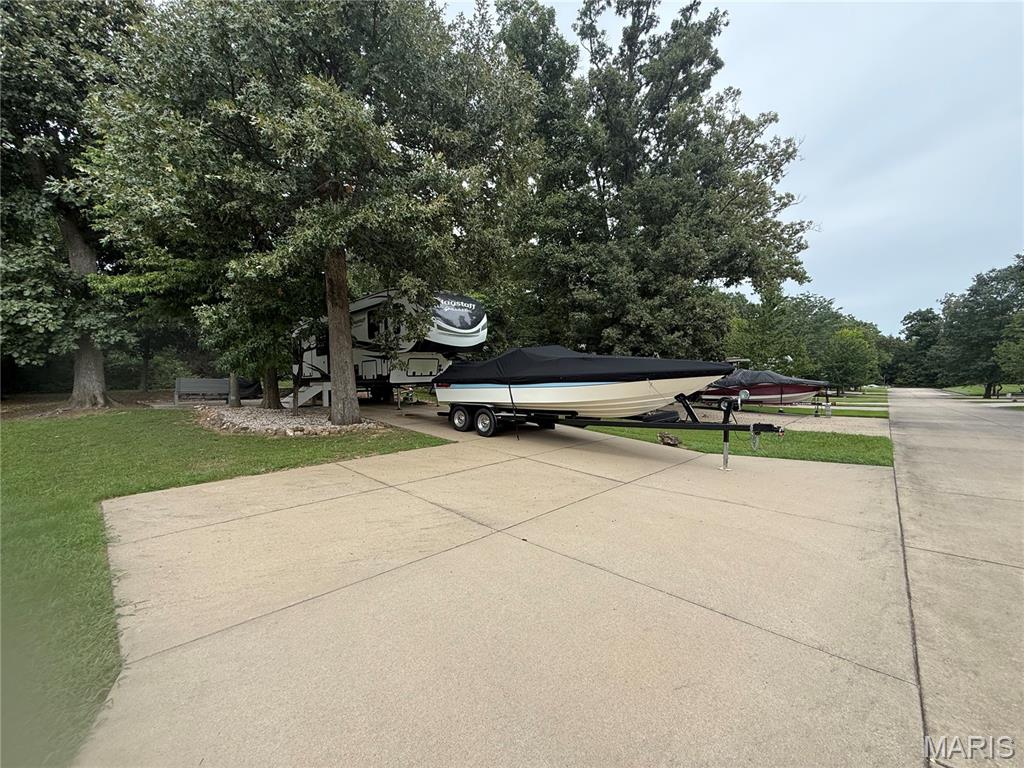 Adventure Out RV Park - Land
