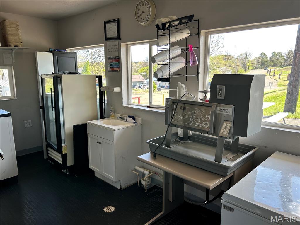 Sitze Sub - Commercial Sale