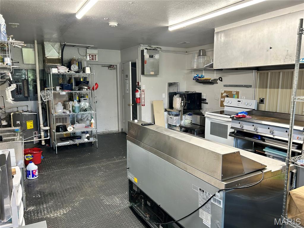 Sitze Sub - Commercial Sale