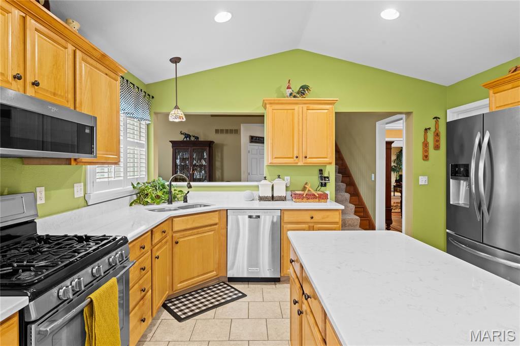 At Fairwood Hills 7th Add - Residential