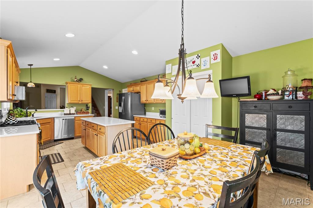 At Fairwood Hills 7th Add - Residential