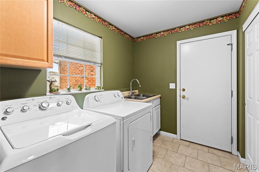 At Fairwood Hills 7th Add - Residential