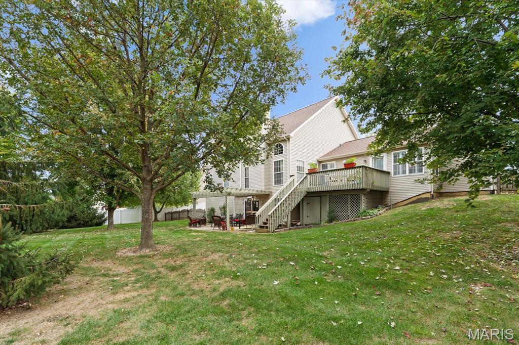 At Fairwood Hills 7th Add - Residential