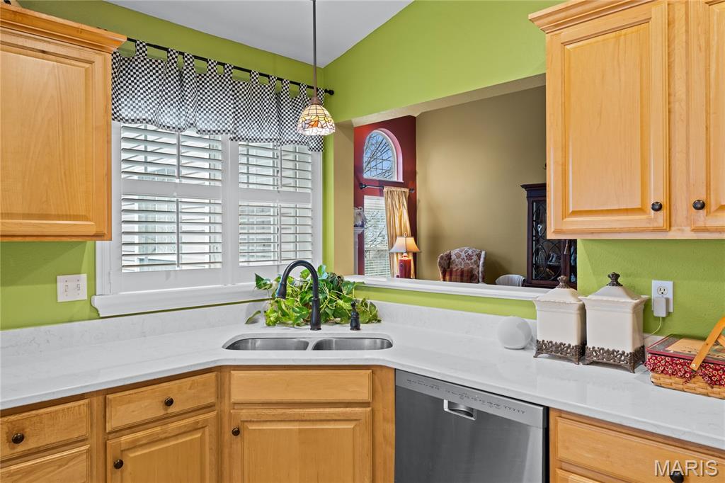 At Fairwood Hills 7th Add - Residential