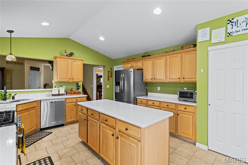 At Fairwood Hills 7th Add - Residential