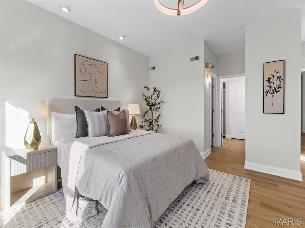 Saratoga Condo The - Residential