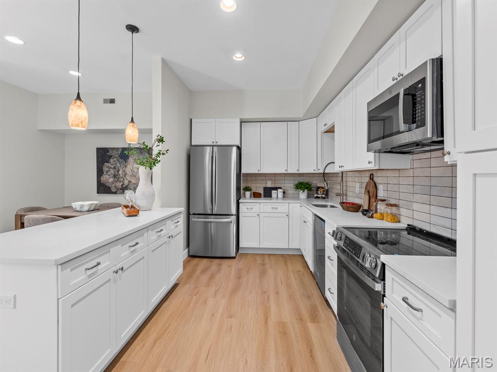 Saratoga Condo The - Residential