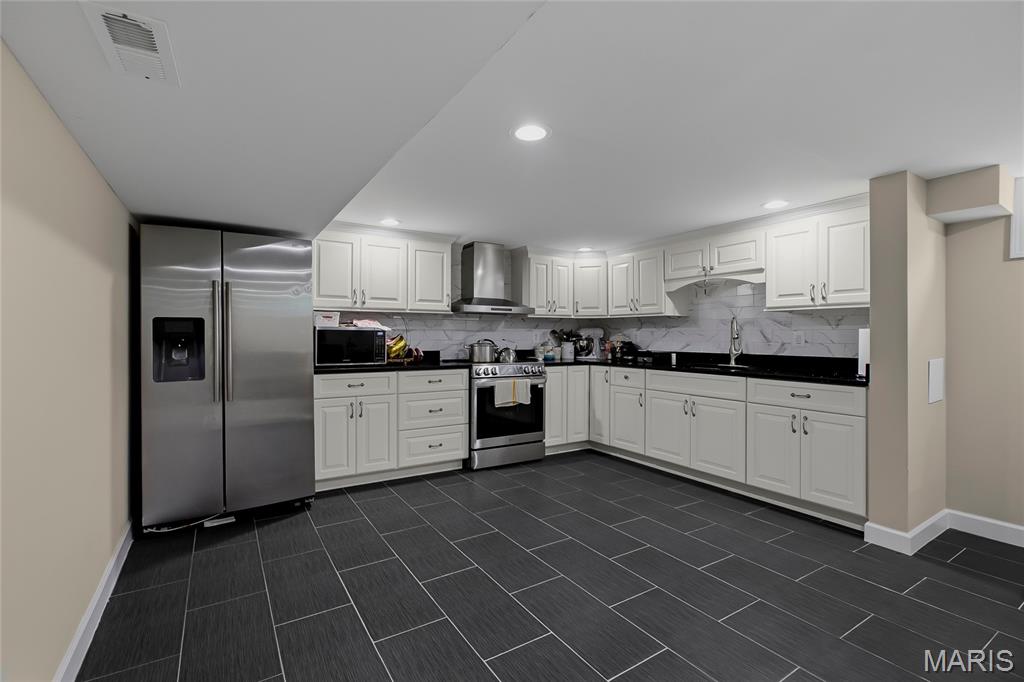 Oakwood Manor - Residential