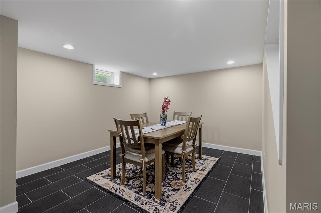 Oakwood Manor - Residential